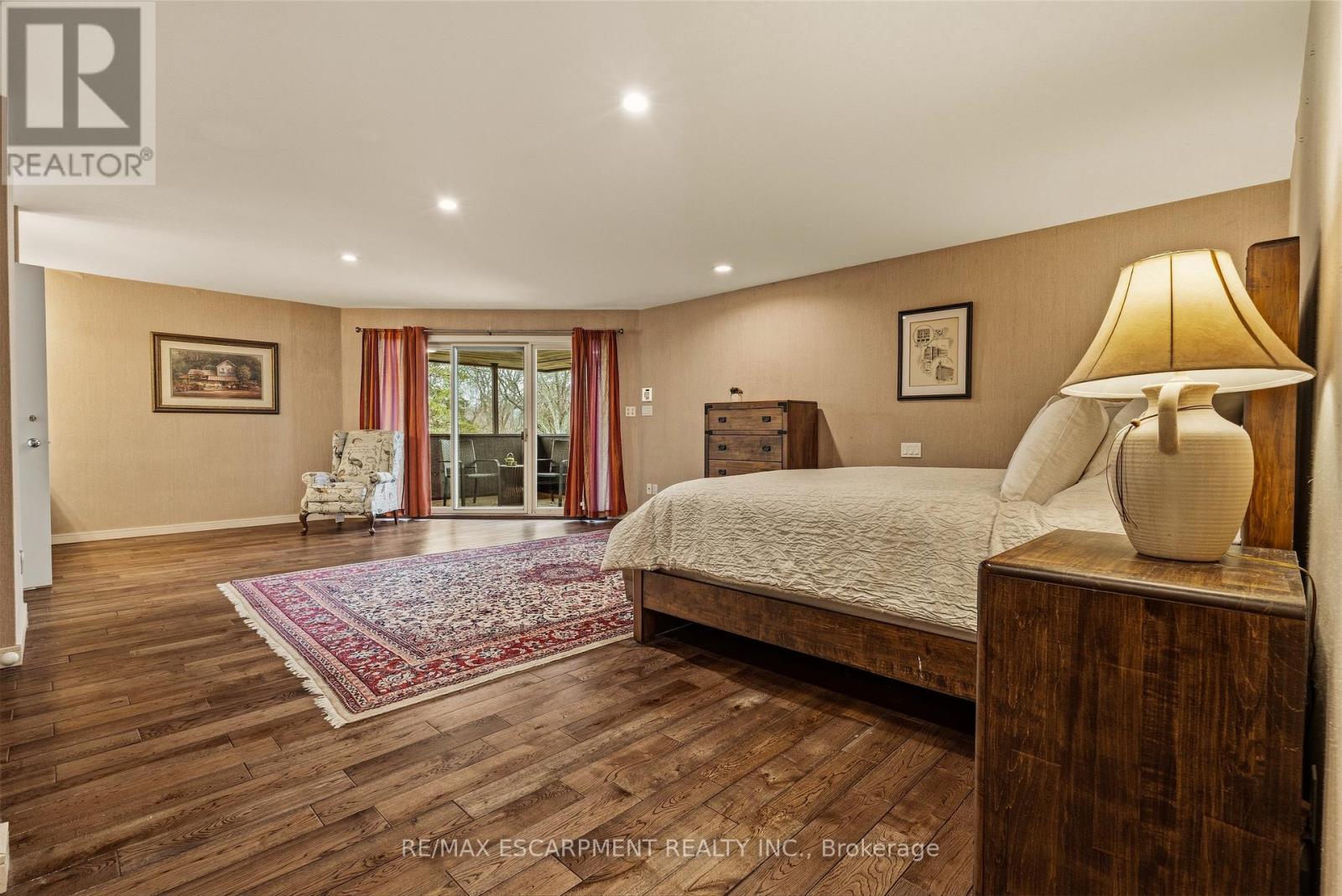 78 Terrace Drive, Hamilton, ON - Indoor Photo Showing Bedroom