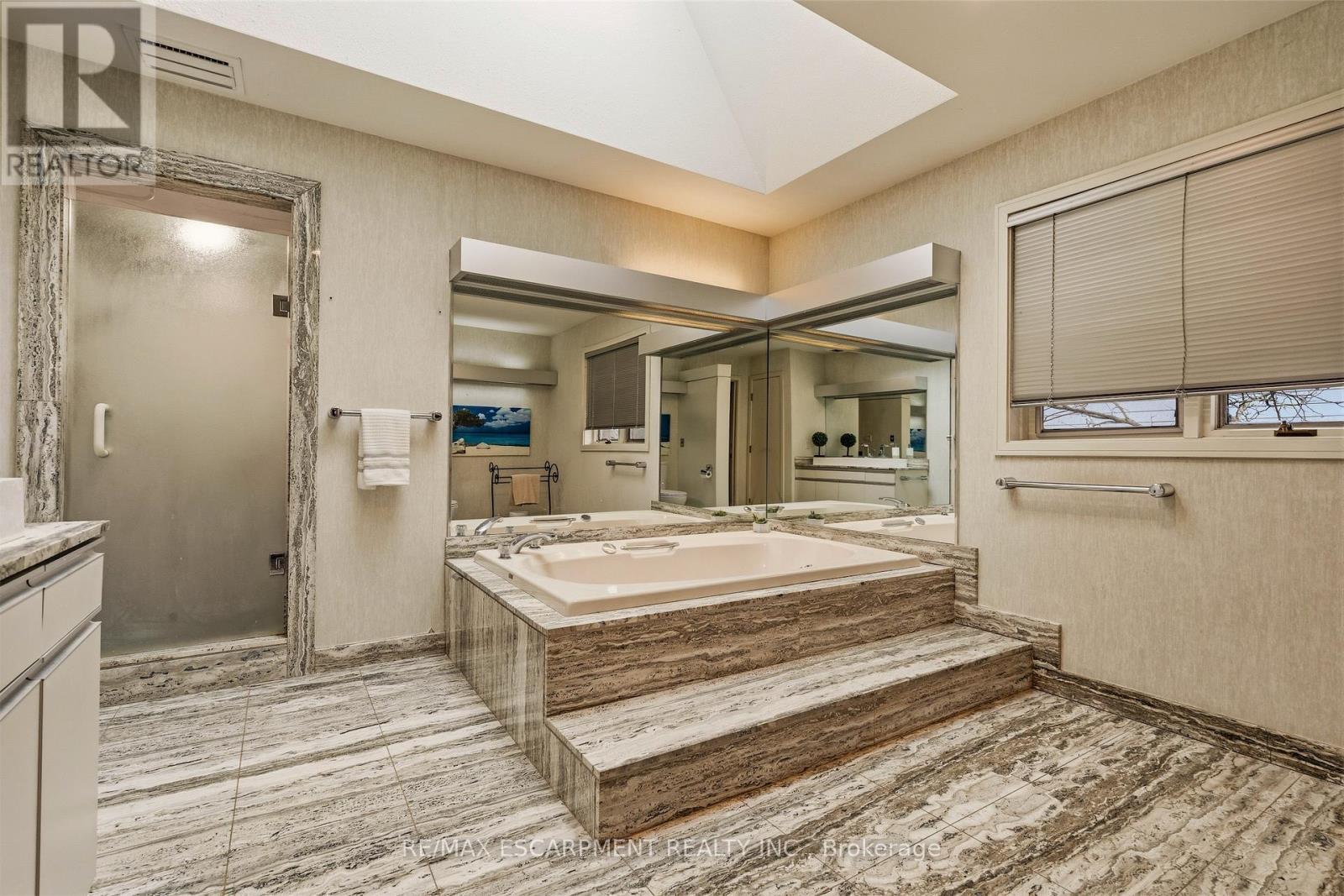78 Terrace Drive, Hamilton, ON - Indoor Photo Showing Other Room