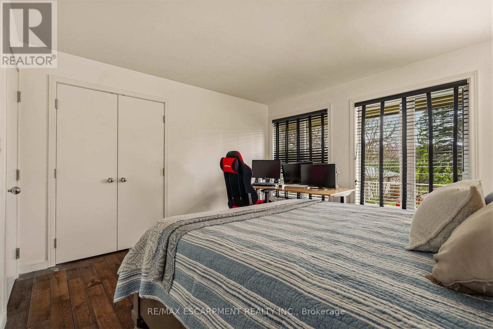 78 Terrace Drive, Hamilton, ON - Indoor Photo Showing Bedroom