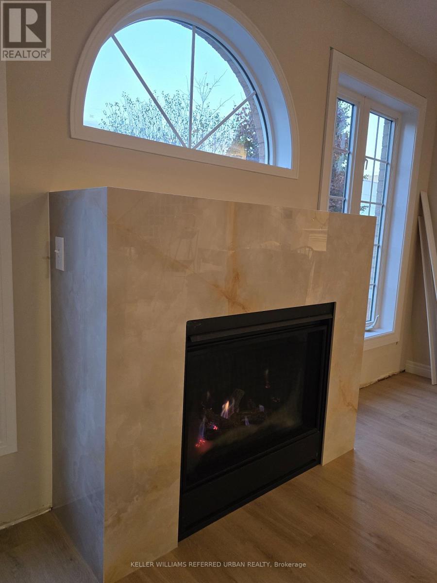 129 Dolce Crescent, Vaughan, ON - Indoor Photo Showing Living Room With Fireplace