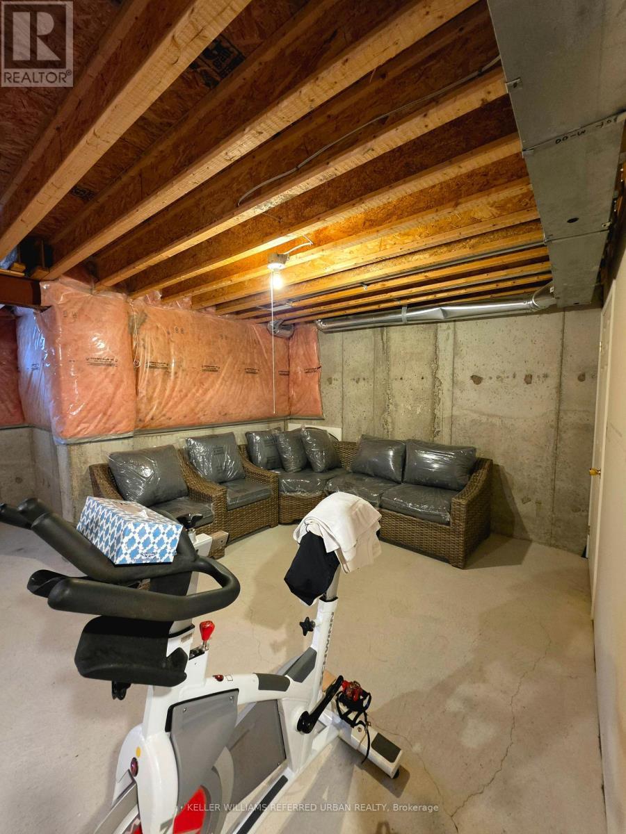 Potential theatre room - 129 Dolce Crescent, Vaughan, ON - Indoor
