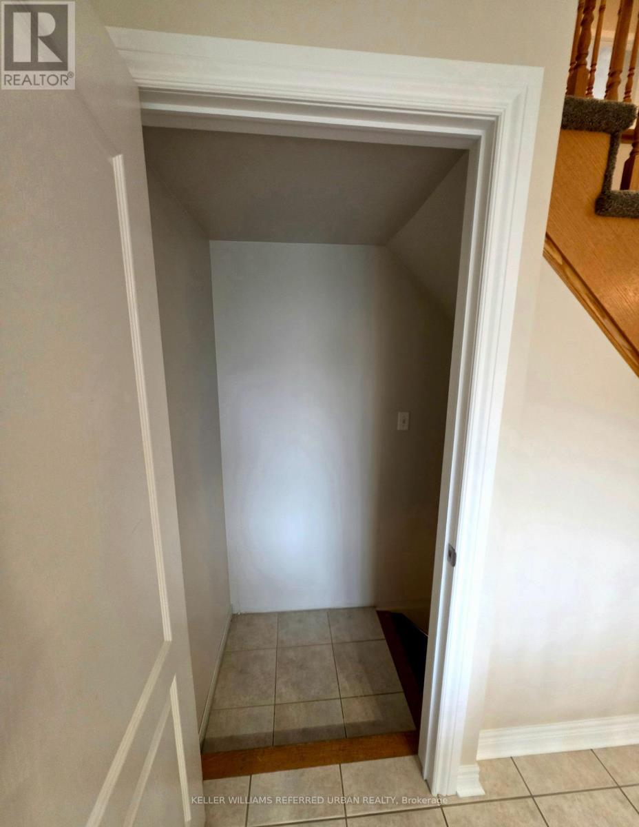 Rough in for garage door behind here - 129 Dolce Crescent, Vaughan, ON - Indoor Photo Showing Other Room