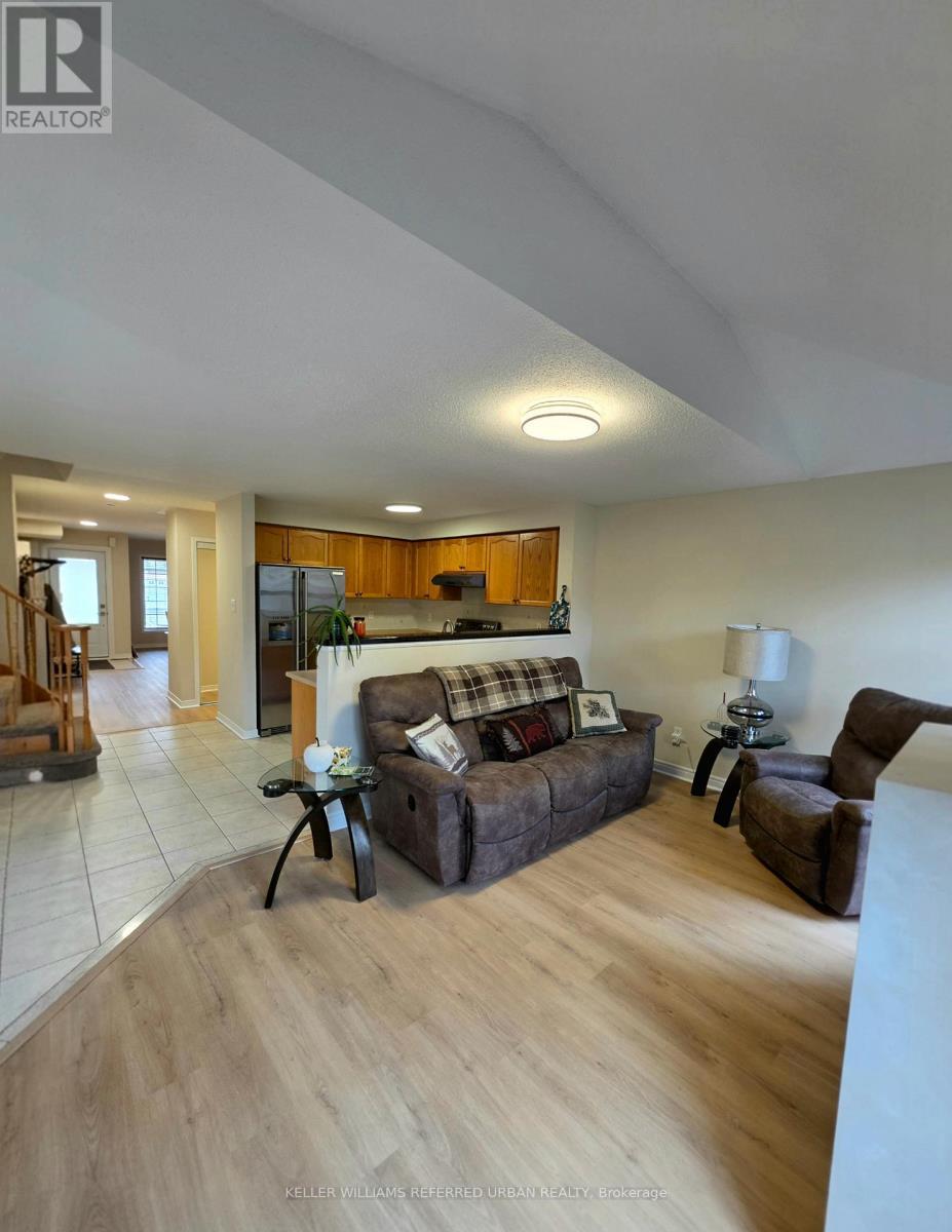 View of kitchen over the island bar - 129 Dolce Crescent, Vaughan, ON - Indoor