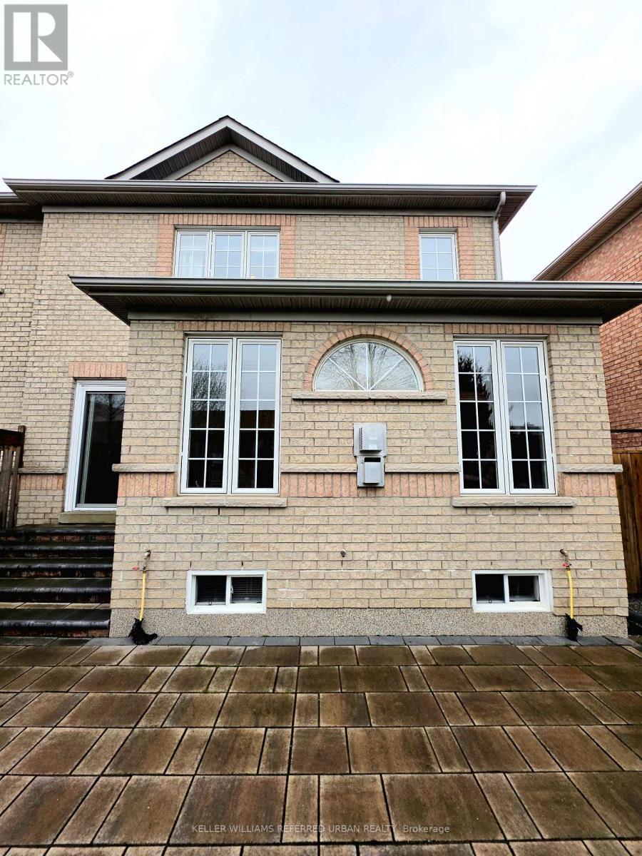 Exterior in back with large windows - 129 Dolce Crescent, Vaughan, ON - Outdoor With Exterior