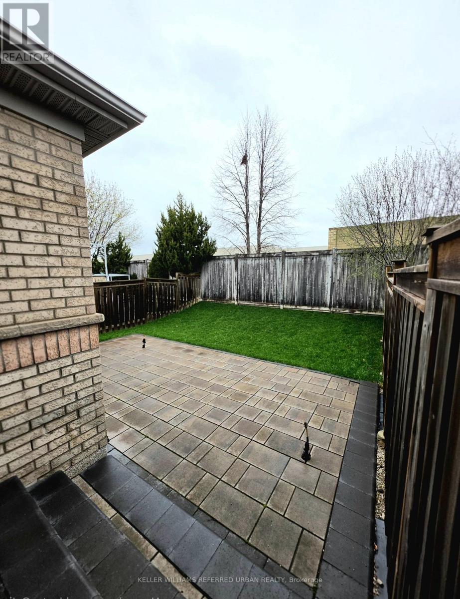 Sodded in fall with beautiful green grass - 129 Dolce Crescent, Vaughan, ON - Outdoor