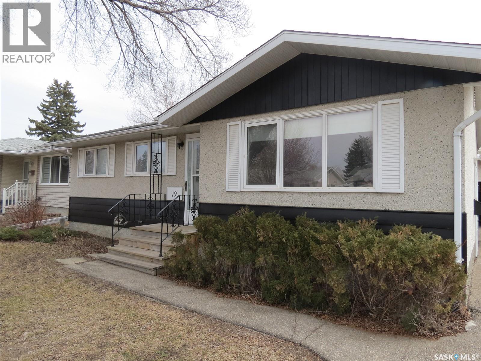 19 Merlin Crescent, Regina, SK - Outdoor