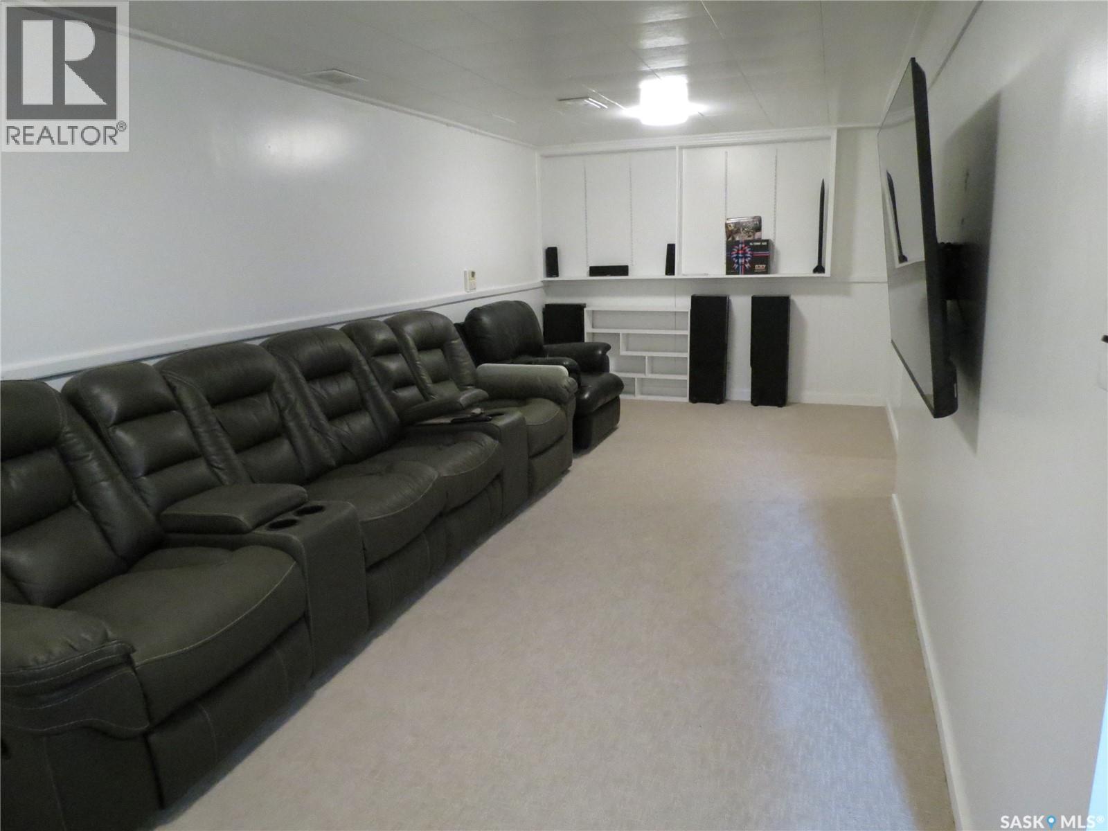 19 Merlin Crescent, Regina, SK - Indoor