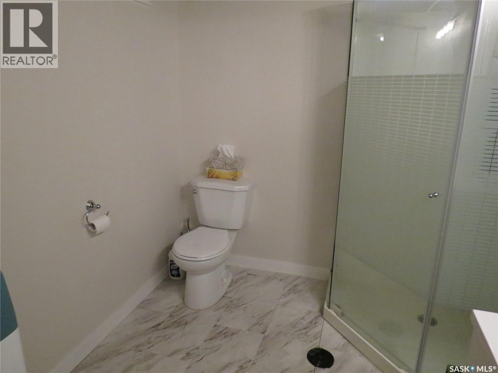 19 Merlin Crescent, Regina, SK - Indoor Photo Showing Bathroom