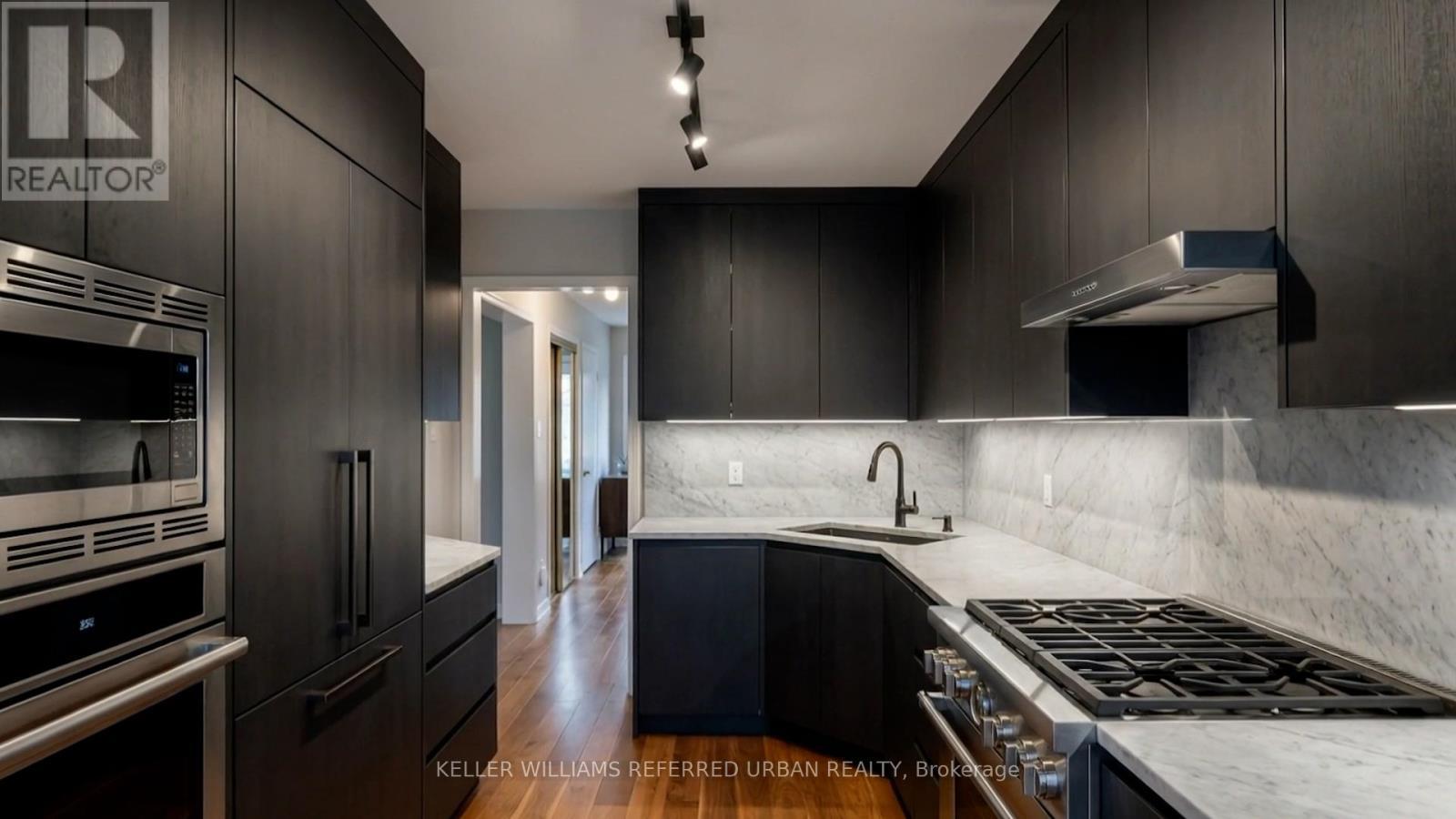 3626 Cartmel Road, Mississauga, ON - Indoor Photo Showing Kitchen With Upgraded Kitchen