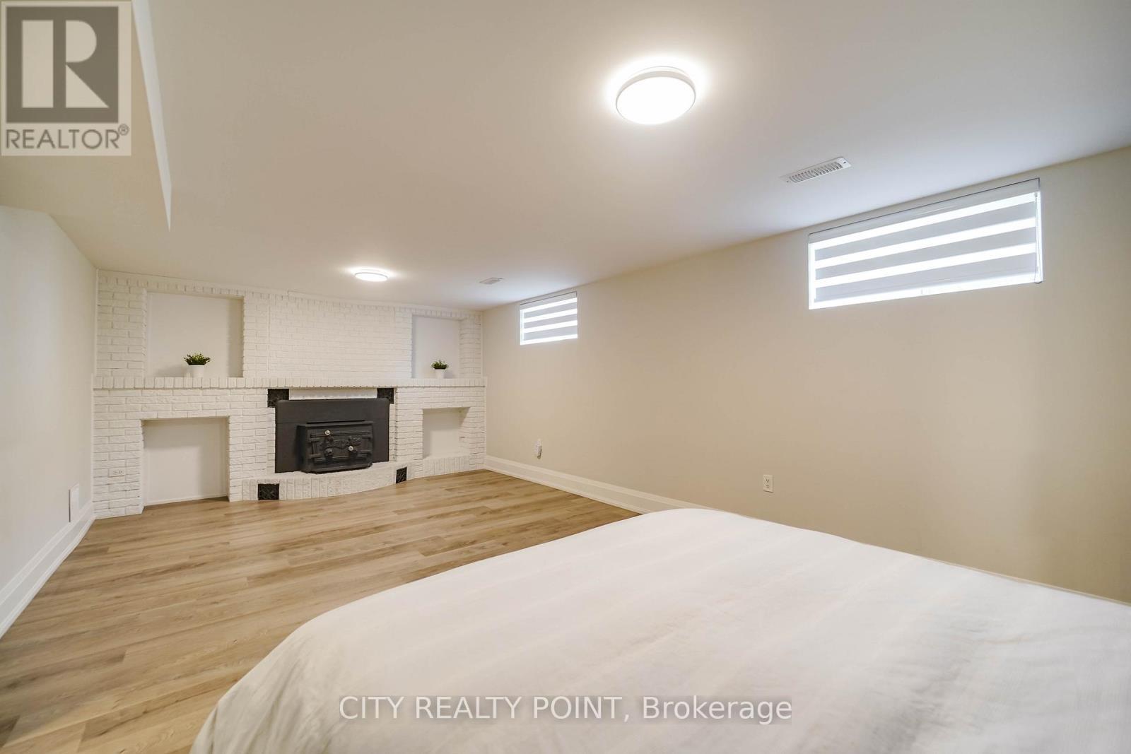 1371 Ogden Avenue, Mississauga, ON - Indoor Photo Showing Basement