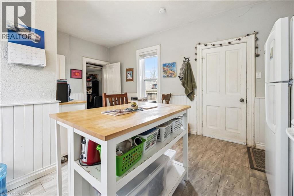 156 Wellington Street N, Kitchener, ON - Indoor