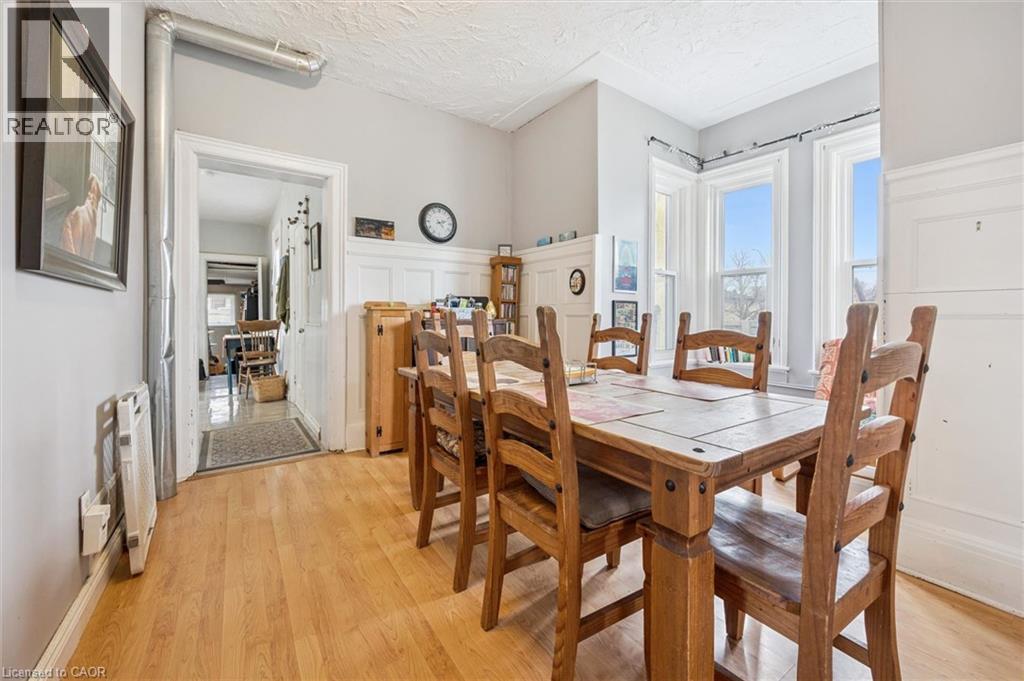 156 Wellington Street N, Kitchener, ON - Indoor Photo Showing Dining Room