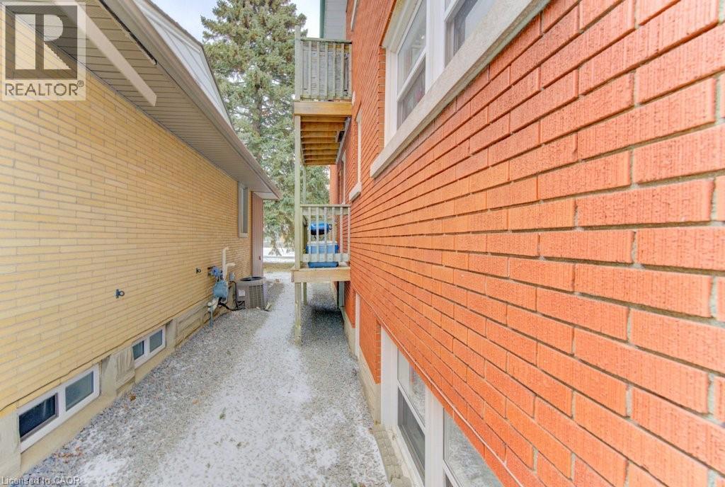 109 Eton Drive, Kitchener, ON - Outdoor With Exterior