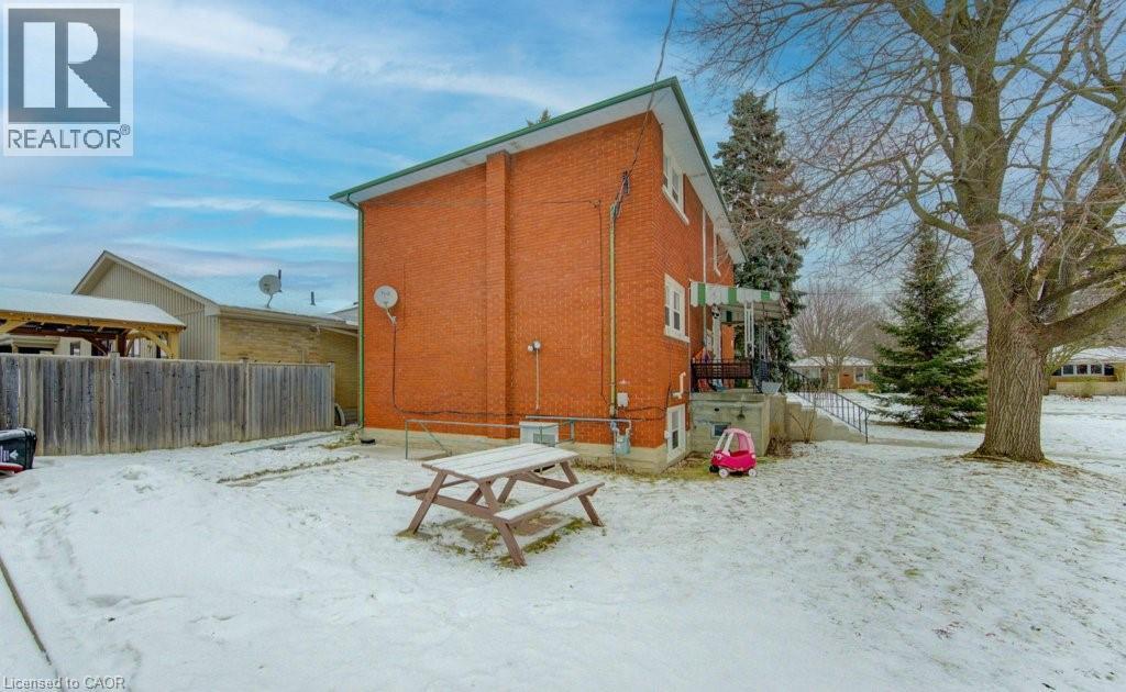 109 Eton Drive, Kitchener, ON - Outdoor