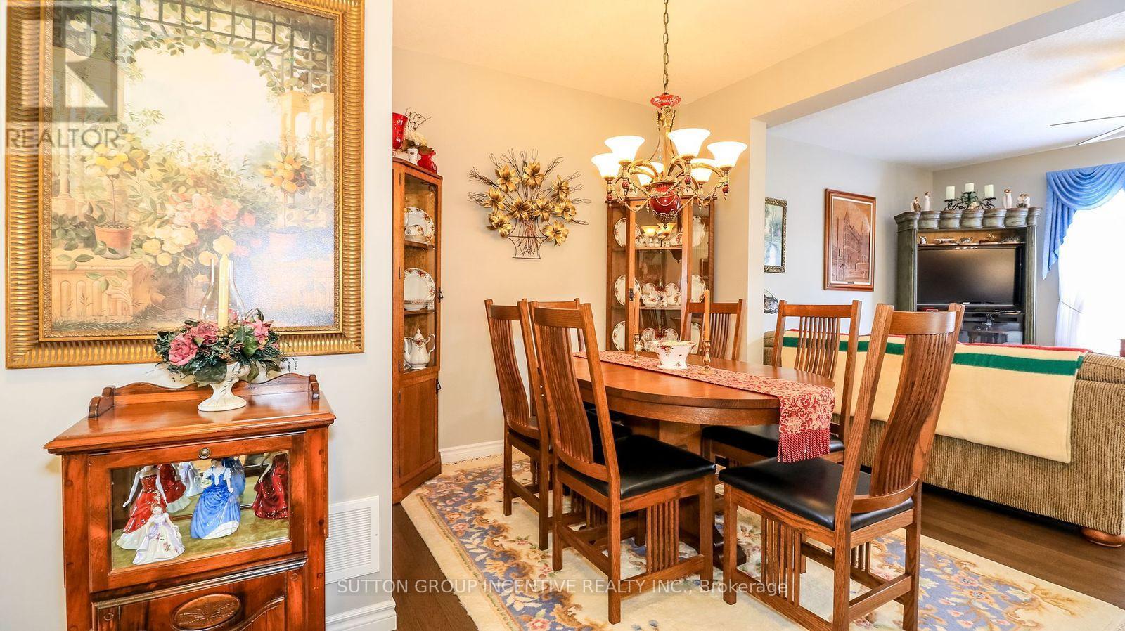 1012 Wright Drive, Midland, ON - Indoor Photo Showing Dining Room
