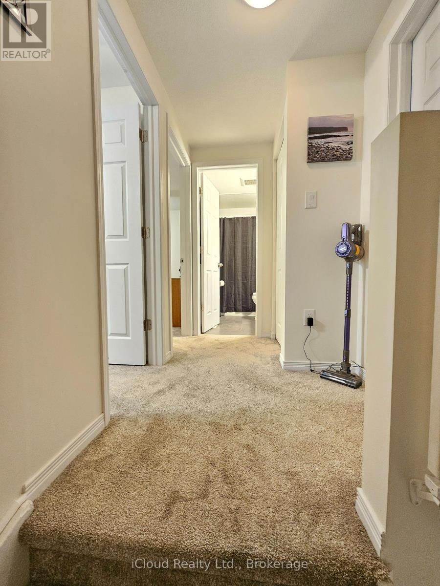 458 Misty Crescent, Kitchener, ON - Indoor Photo Showing Other Room