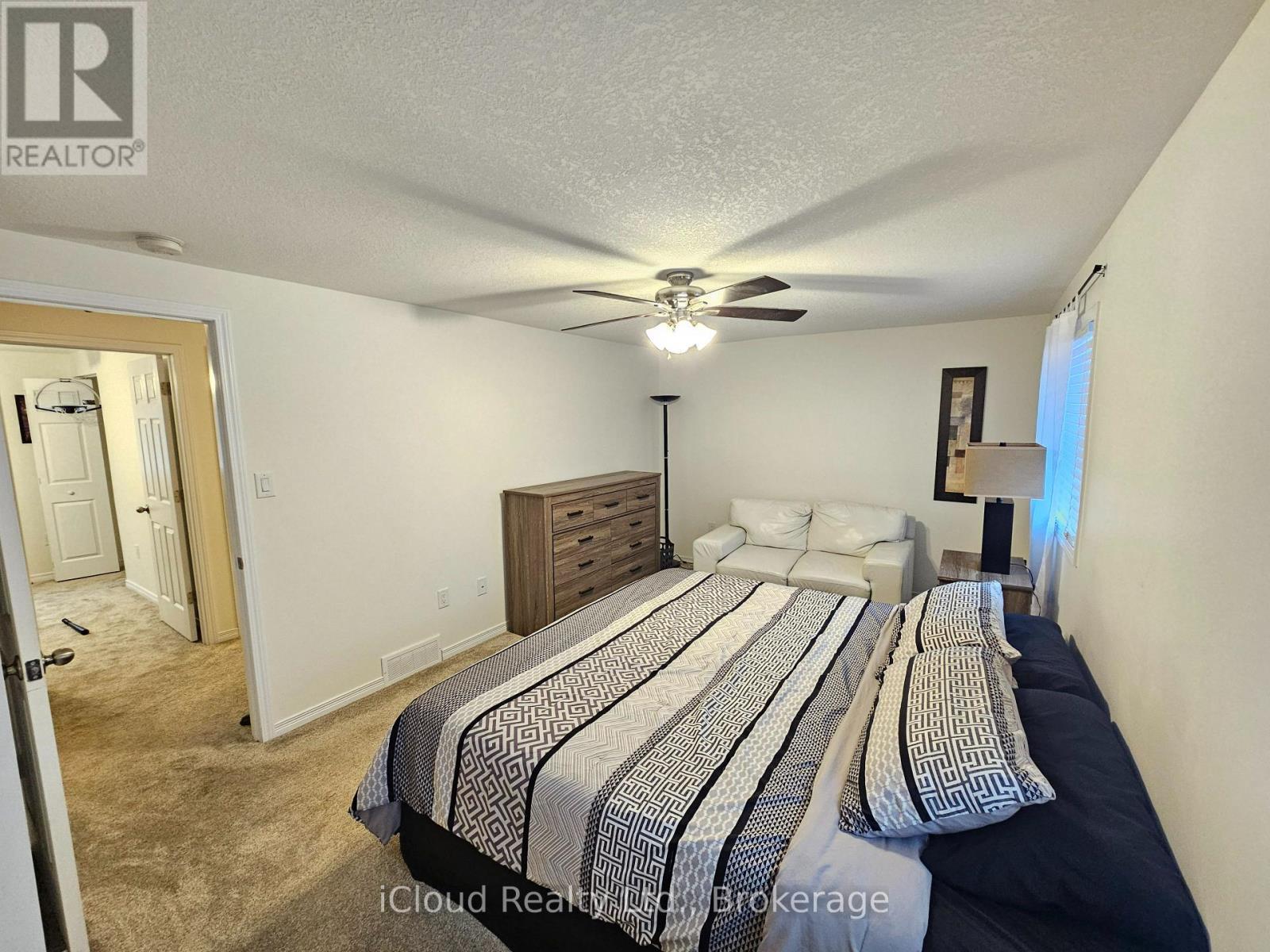 458 Misty Crescent, Kitchener, ON - Indoor Photo Showing Bedroom