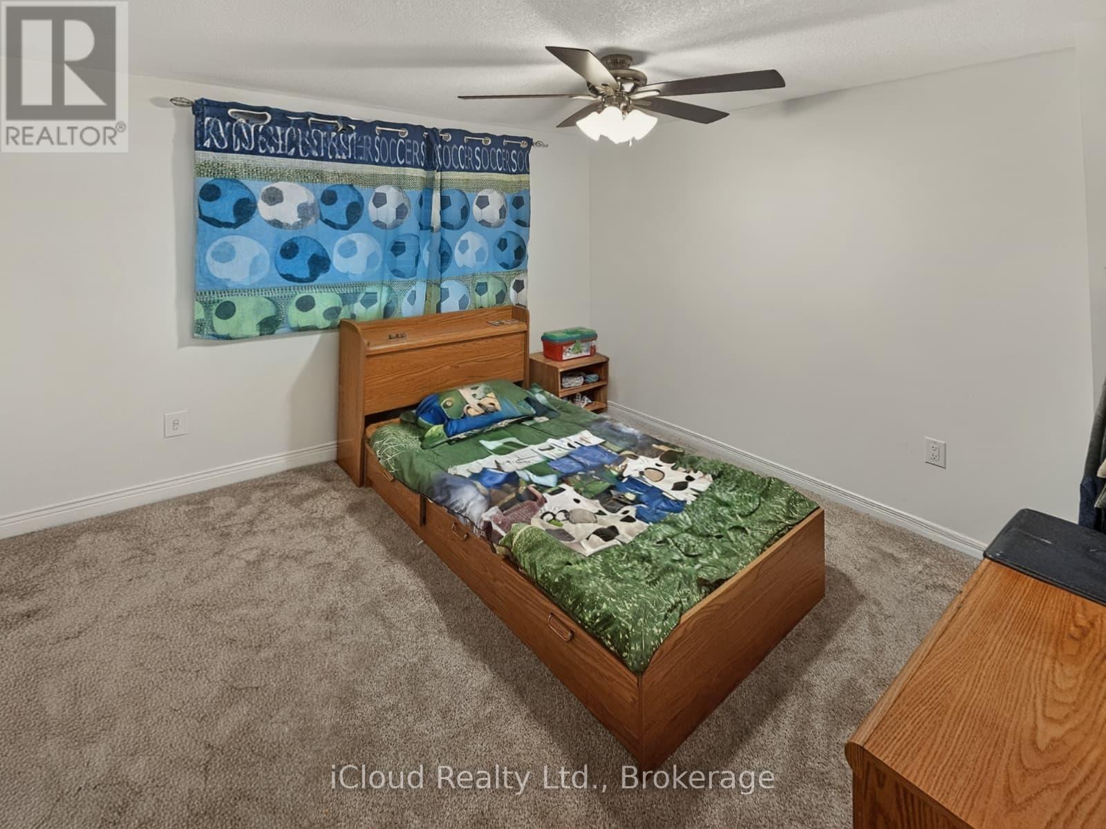 458 Misty Crescent, Kitchener, ON - Indoor Photo Showing Bedroom