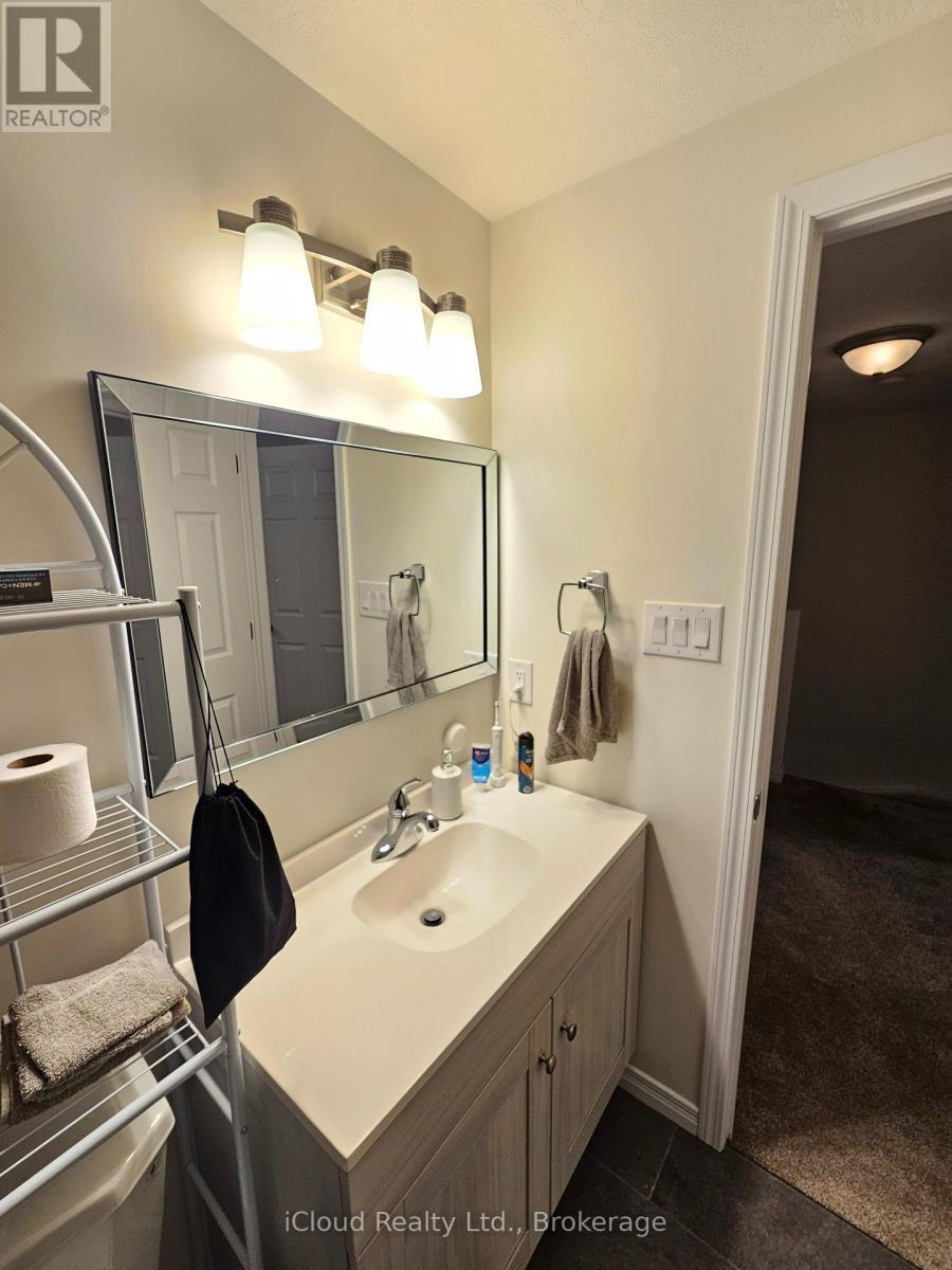 458 Misty Crescent, Kitchener, ON - Indoor Photo Showing Bathroom