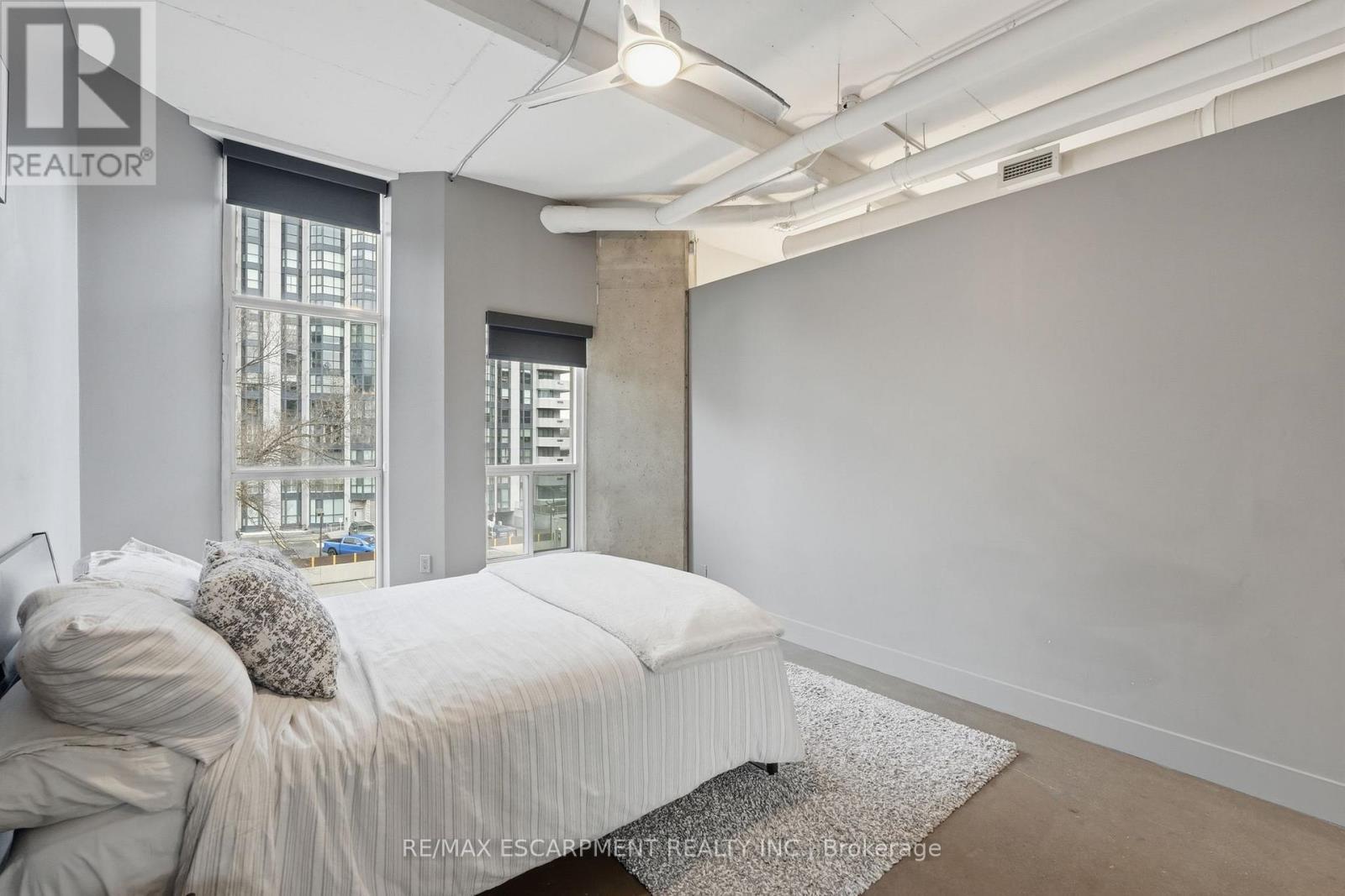 510 - 66 Bay Street S, Hamilton, ON - Indoor Photo Showing Bedroom