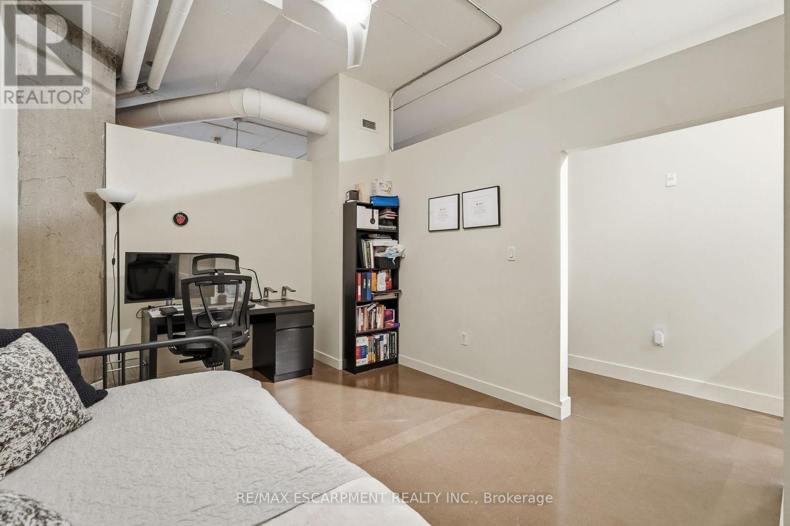 510 - 66 Bay Street S, Hamilton, ON - Indoor