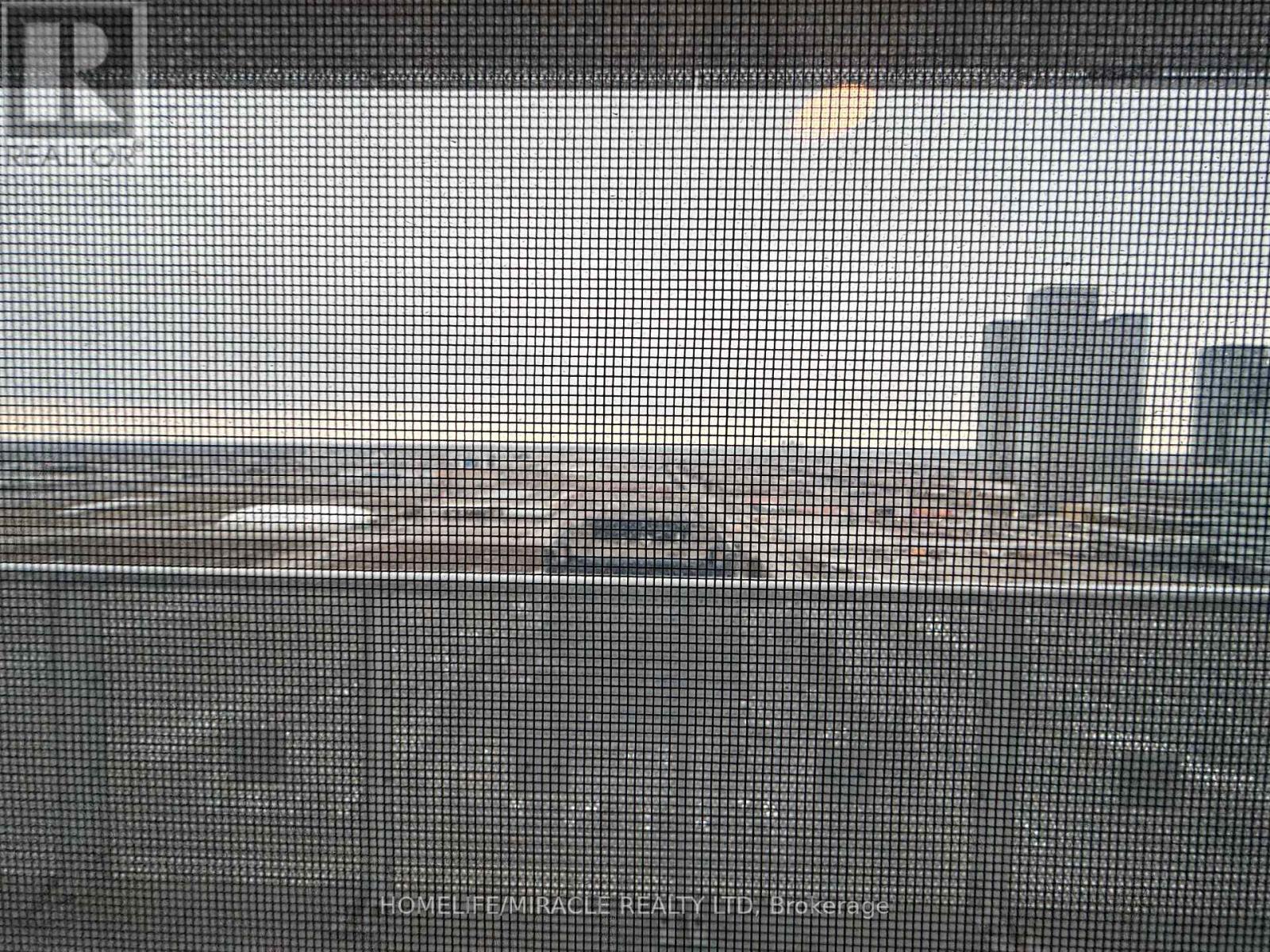 2005 - 8 Interchange Way, Vaughan, ON - Indoor Photo Showing Bathroom