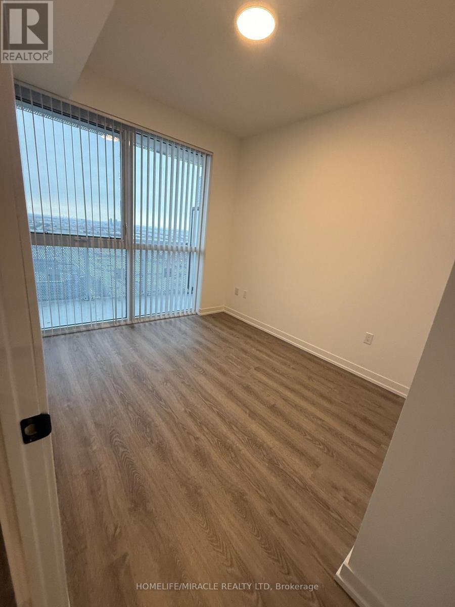 2005 - 8 Interchange Way, Vaughan, ON - Indoor Photo Showing Other Room