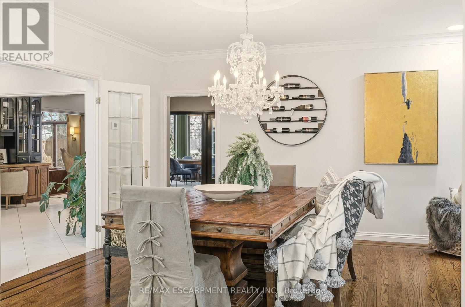 82 Maple Drive, Hamilton, ON - Indoor Photo Showing Dining Room