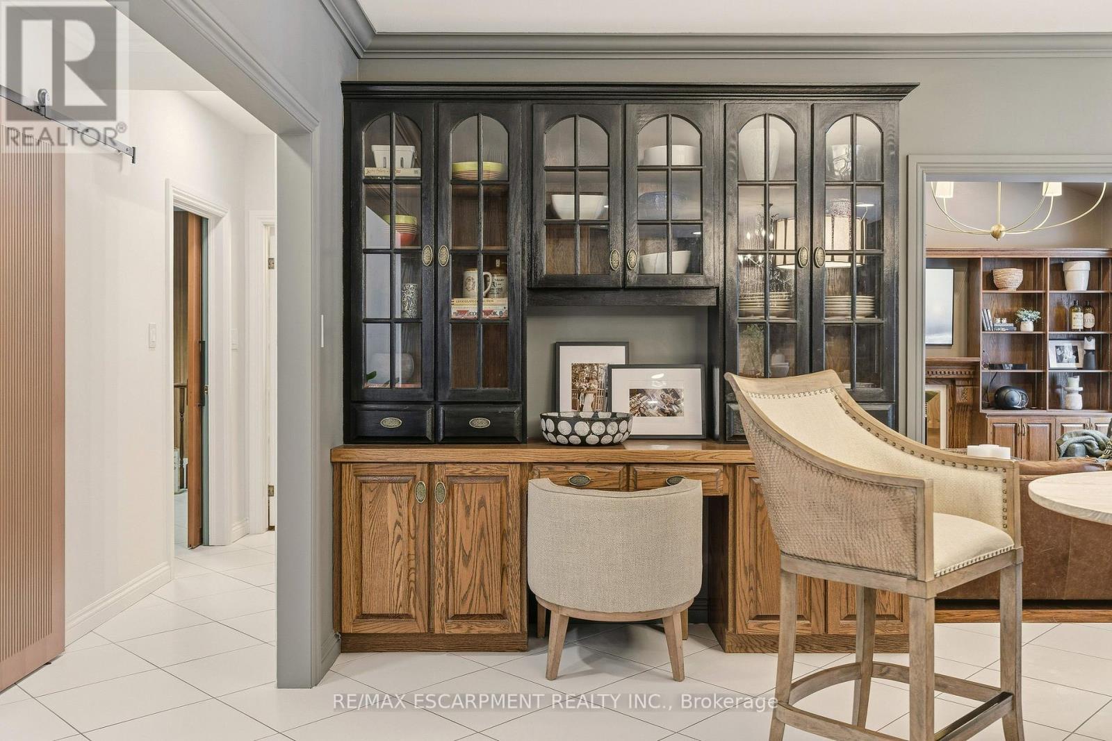 82 Maple Drive, Hamilton, ON - Indoor Photo Showing Other Room