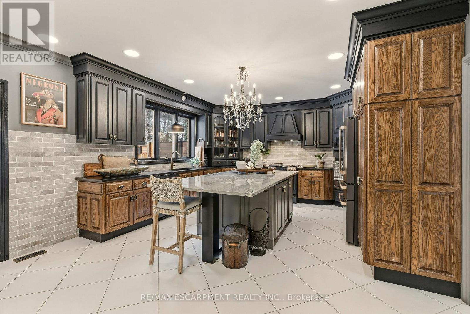 82 Maple Drive, Hamilton, ON - Indoor