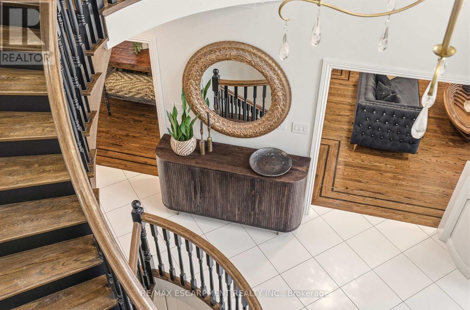 82 Maple Drive, Hamilton, ON - Indoor Photo Showing Other Room