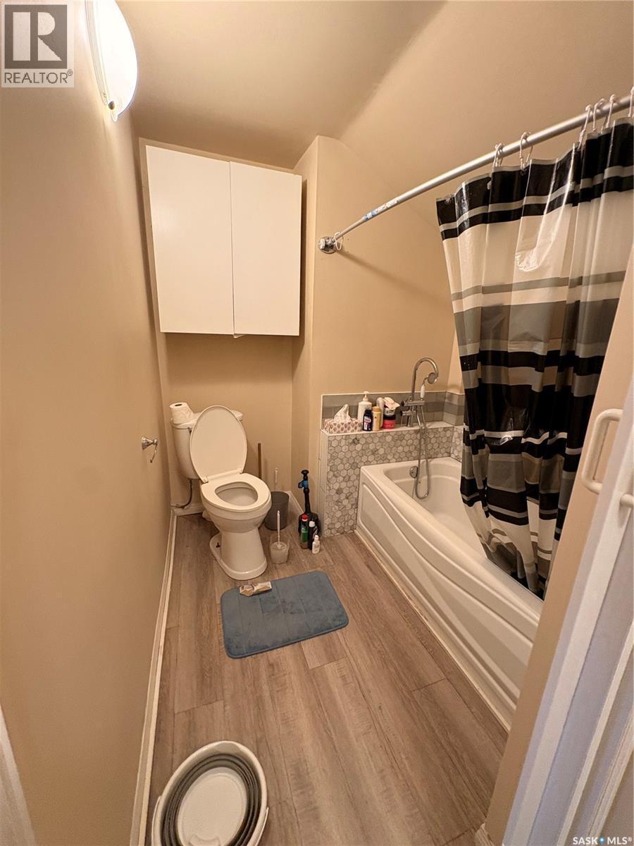 118 2Nd Street E, Lafleche, SK - Indoor Photo Showing Bathroom