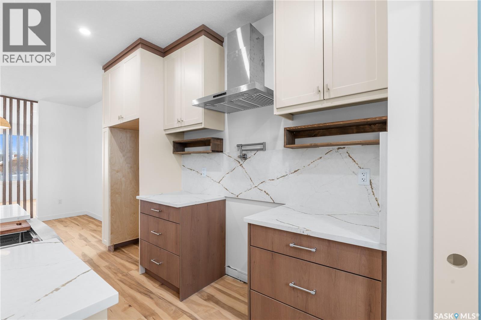 424 Empress Street, Saskatoon, SK - Indoor Photo Showing Kitchen