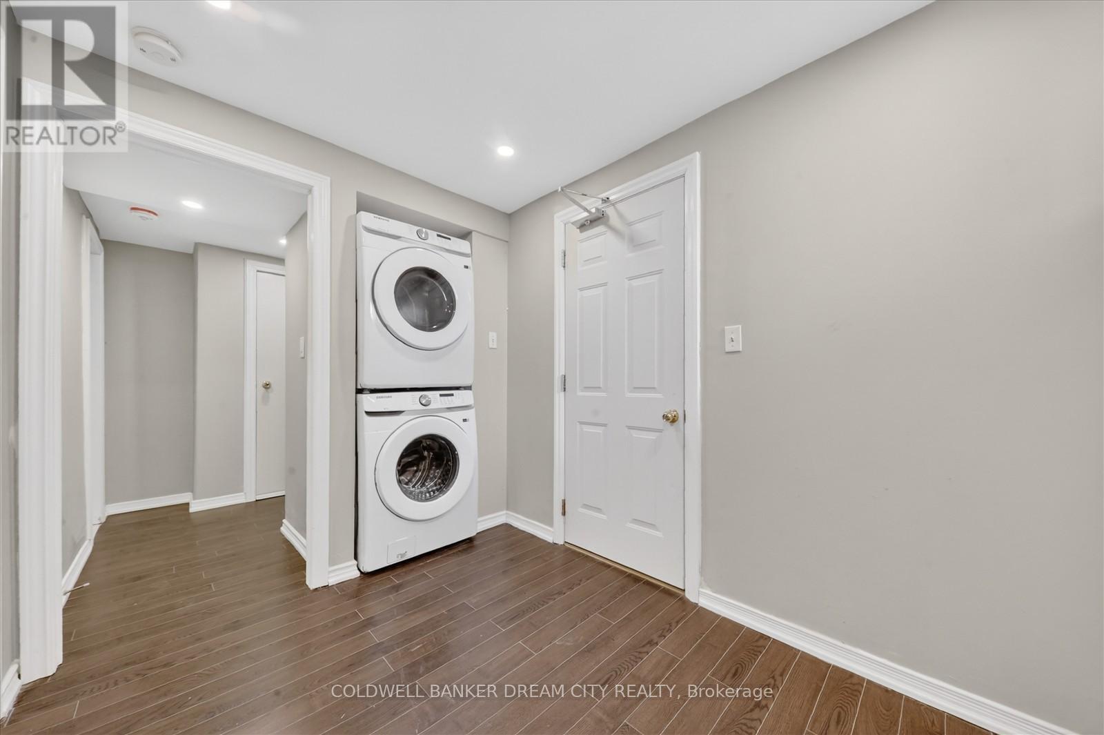 3 Windrush Trail, Toronto, ON - Indoor Photo Showing Laundry Room