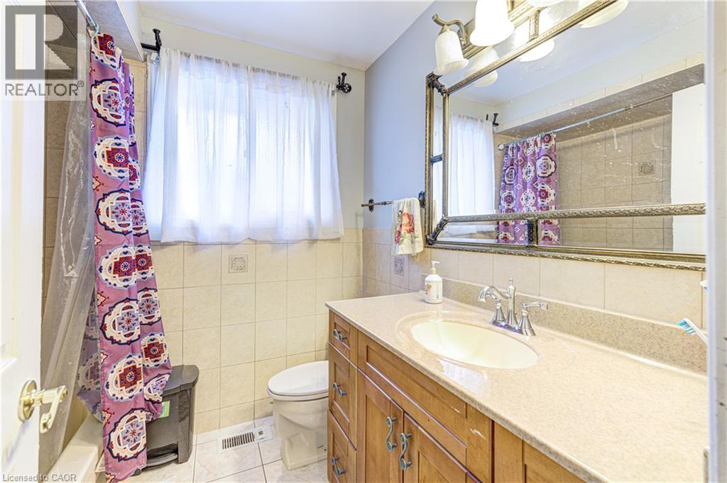 78 Markson Crescent, Hamilton, ON - Indoor Photo Showing Bathroom