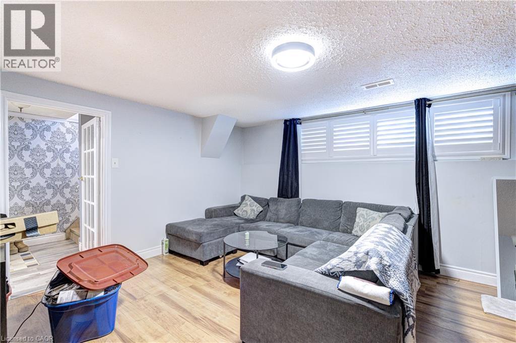 78 Markson Crescent, Hamilton, ON - Indoor Photo Showing Living Room
