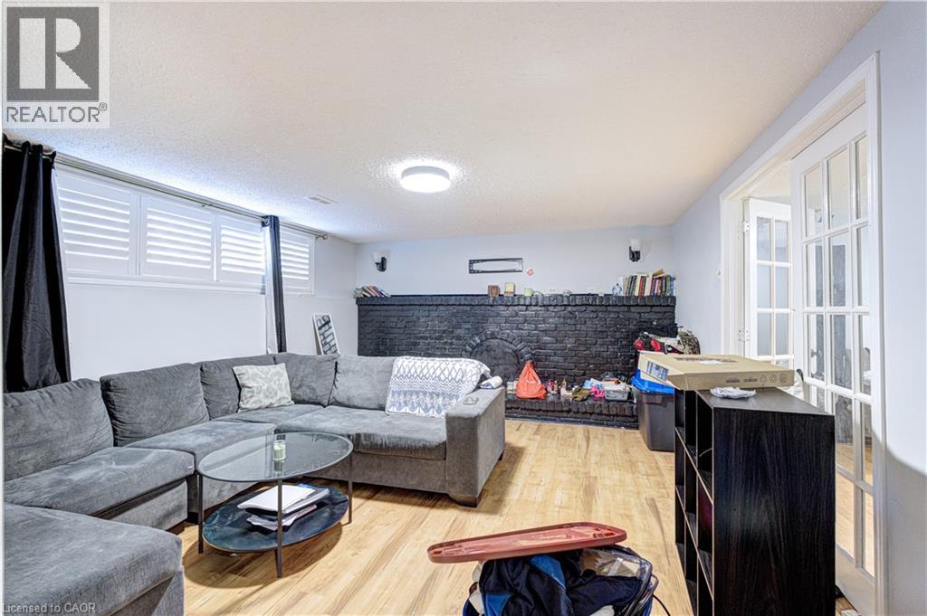 78 Markson Crescent, Hamilton, ON - Indoor Photo Showing Living Room