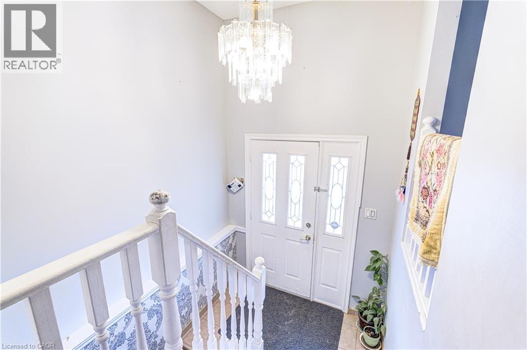 78 Markson Crescent, Hamilton, ON - Indoor Photo Showing Other Room