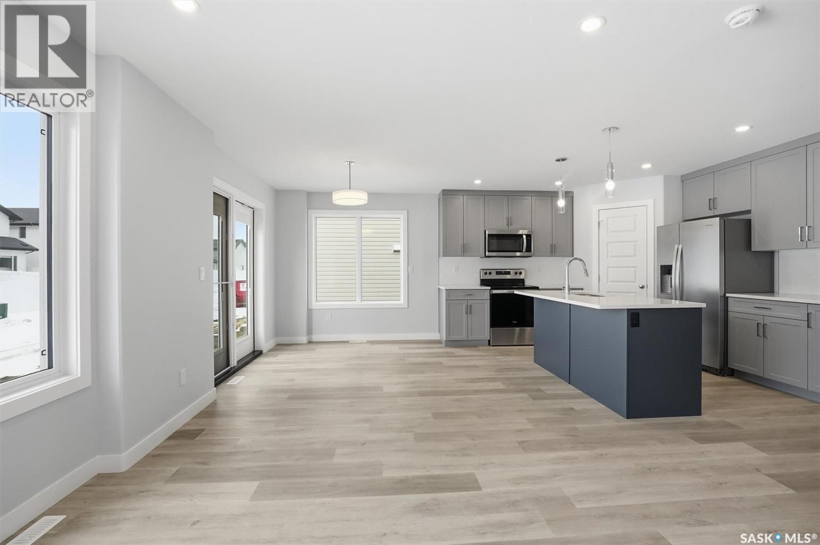 262 Kostiuk Crescent, Saskatoon, SK - Indoor Photo Showing Kitchen With Upgraded Kitchen