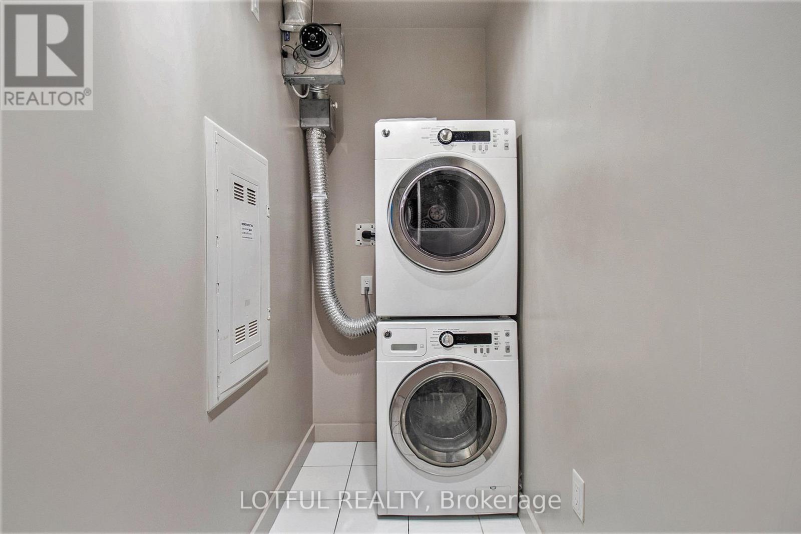 334 Gloucester Street, Ottawa, ON - Indoor Photo Showing Laundry Room