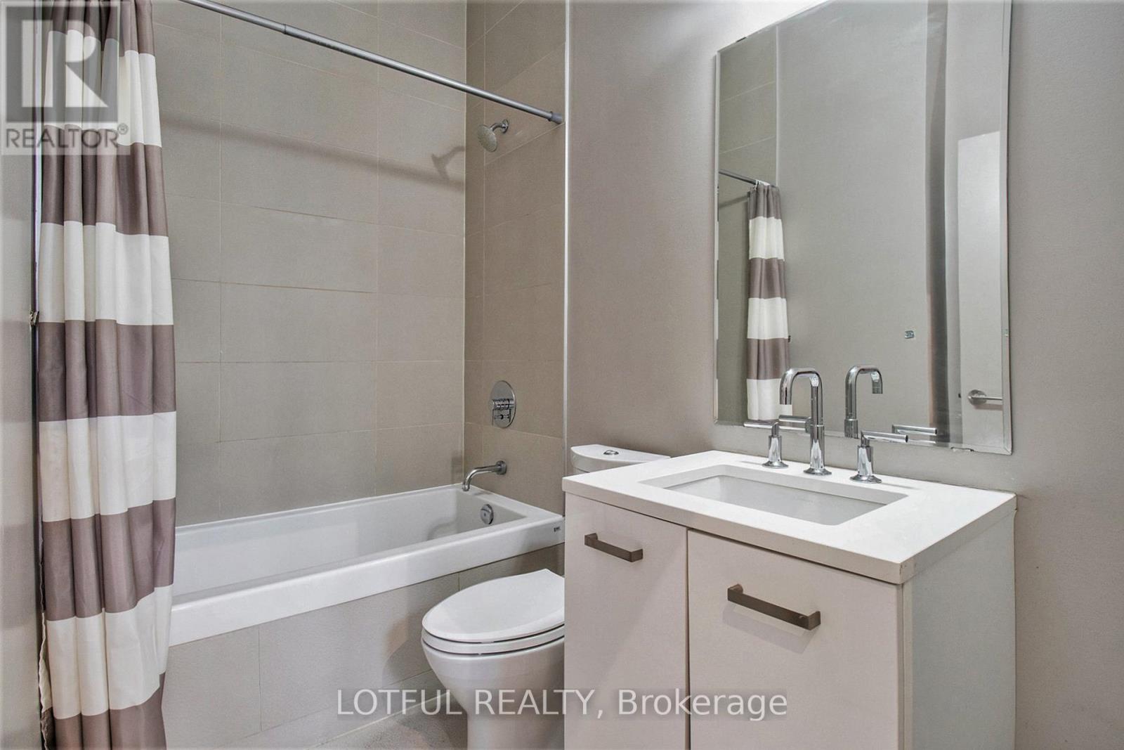 334 Gloucester Street, Ottawa, ON - Indoor Photo Showing Bathroom