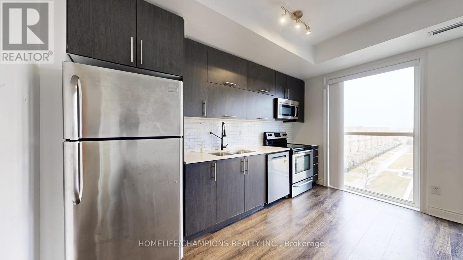 Ph17 - 28 Prince Regent Street, Markham, ON - Indoor Photo Showing Kitchen