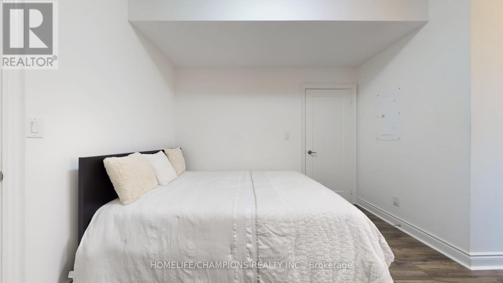 Ph17 - 28 Prince Regent Street, Markham, ON - Indoor Photo Showing Bedroom