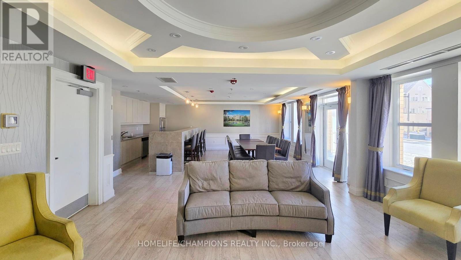 Ph17 - 28 Prince Regent Street, Markham, ON - Indoor Photo Showing Living Room
