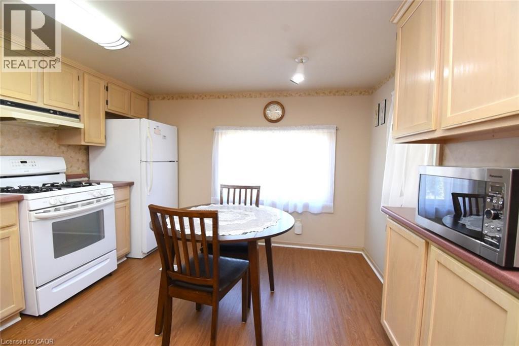 57 Concession 12 E Unit# 101, Flamborough, ON - Indoor Photo Showing Kitchen