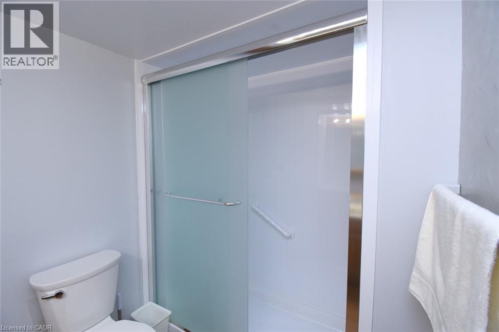 57 Concession 12 E Unit# 101, Flamborough, ON - Indoor Photo Showing Bathroom