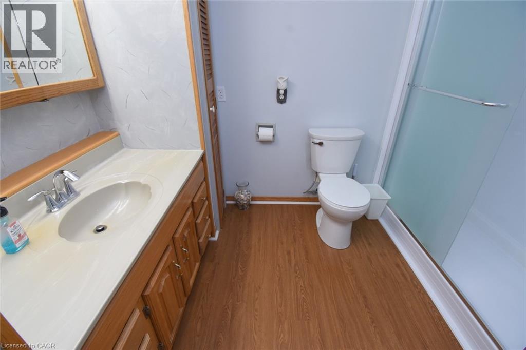 57 Concession 12 E Unit# 101, Flamborough, ON - Indoor Photo Showing Bathroom