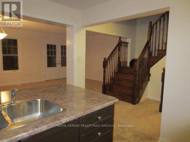 246 Mortimer Crescent, Milton, ON - Indoor Photo Showing Other Room