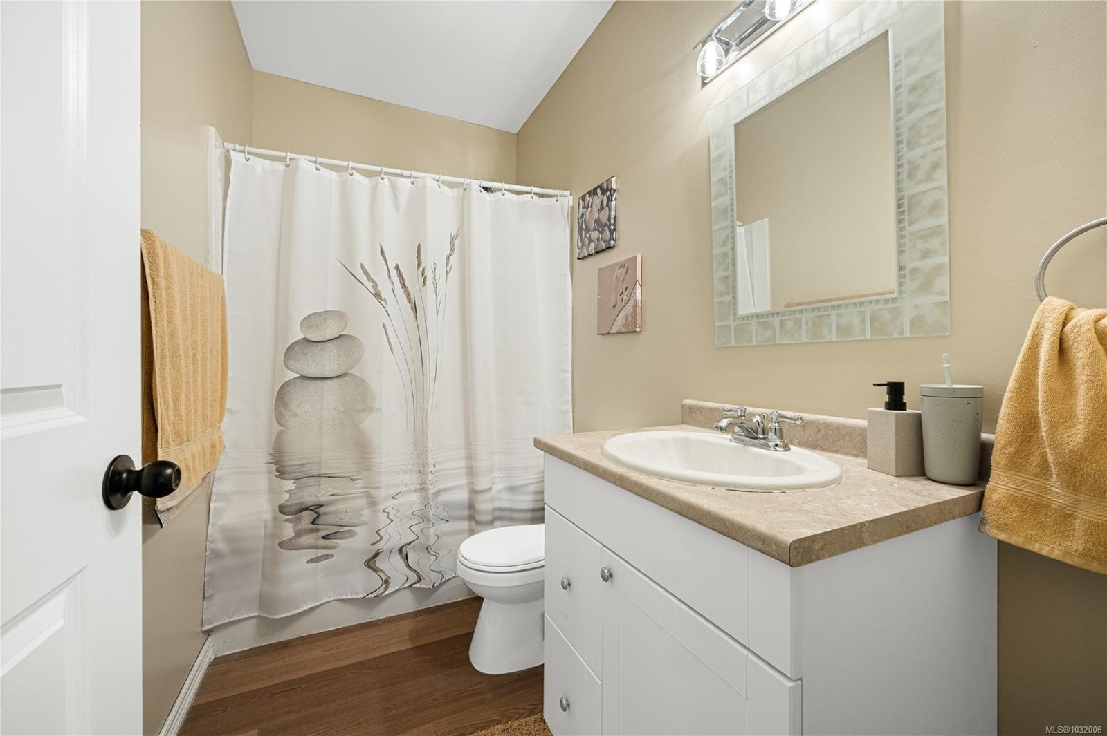 3482 Arrowsmith Rd, Nanaimo, BC