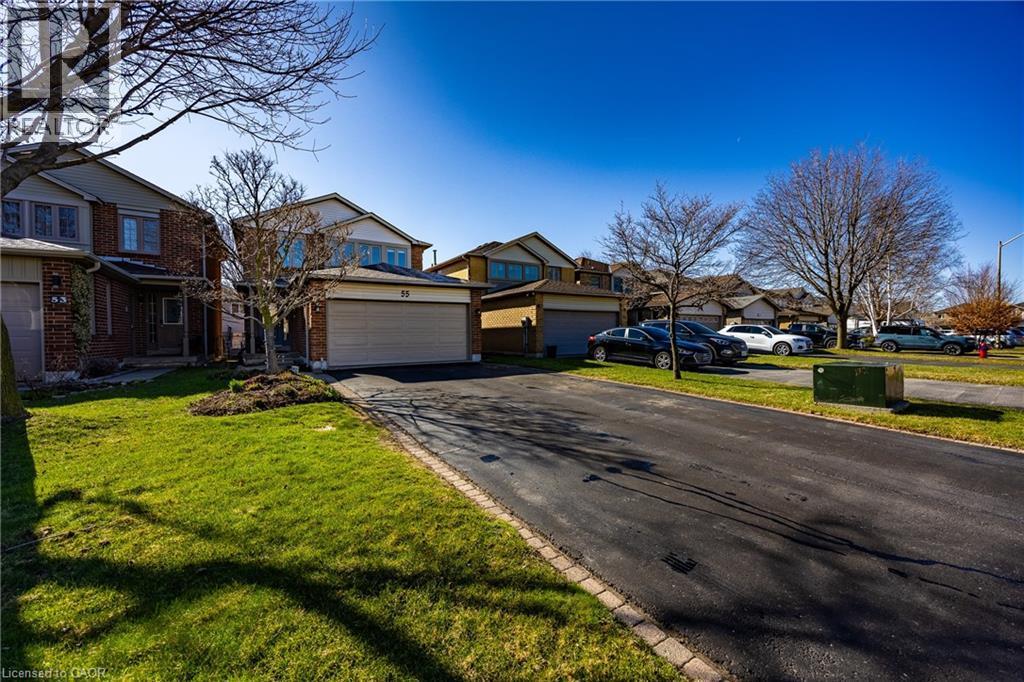 55 Grindstone Way, Waterdown, ON - Outdoor With Facade